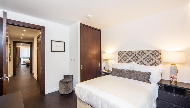 4 Thornes House, 6-8 Charles Clowes Walk, London